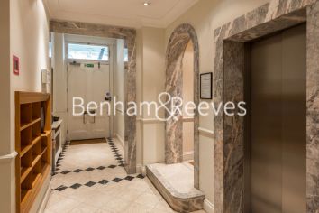 3  bedrooms flat to rent in Prince of Wales Terrace, Kensington, W8-image 9
