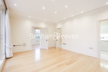 2 bedrooms flat to rent in Wycombe Square, Kensington, W8-image 1