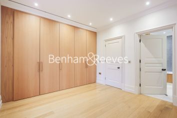 2 bedrooms flat to rent in Wycombe Square, Kensington, W8-image 3