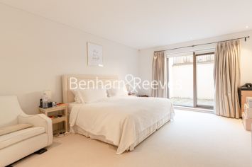 4 bedrooms flat to rent in Thornwood Gardens, Kensington, W8-image 4
