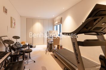 4 bedrooms flat to rent in Thornwood Gardens, Kensington, W8-image 20
