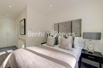 4  bedrooms flat to rent in Lexham Gardens, Kensington, W8-image 10