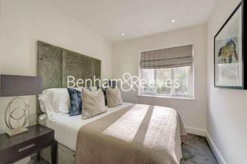 4  bedrooms flat to rent in Lexham Gardens, Kensington, W8-image 11