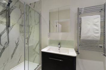 4  bedrooms flat to rent in Lexham Gardens, Kensington, W8-image 19