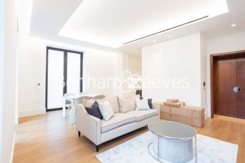 1 bedroom flat to rent in Lancer Square, Kensington, W8-image 8