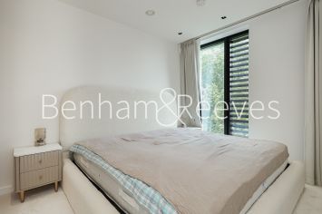 3  bedrooms flat to rent in Cluny Mews, Kensington, SW5-image 3