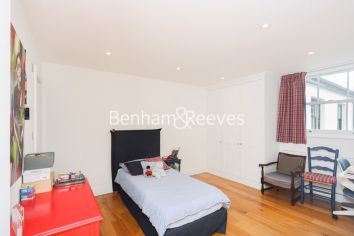 4 bedrooms house to rent in Albert Mews, Kensington, W8-image 3