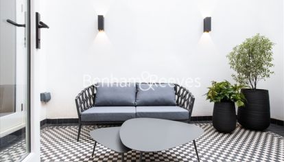 2  bedrooms flat to rent in Prince of Wales Terrace, Kensington, W8-image 5
