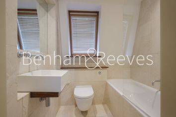 3 bedrooms flat to rent in Phillimore Walk, Kensington, W8-image 9