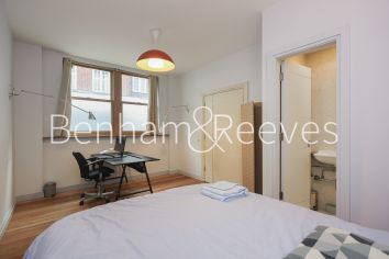 3 bedrooms flat to rent in Phillimore Walk, Kensington, W8-image 11