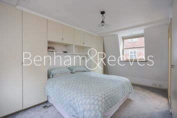 3  bedrooms flat to rent in Phillimore Walk, Kensington, W8-image 14