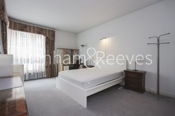 2 bedrooms flat to rent in William Cobbett House, Kensington, W8-image 24
