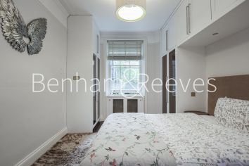 3 bedrooms flat to rent in Abingdon Mansions, Kensington, W8-image 16