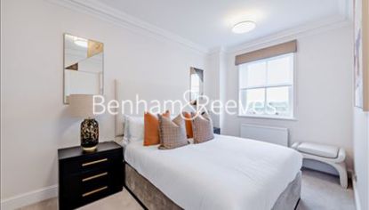2  bedrooms flat to rent in Somerset Court, Kensington,W8-image 3