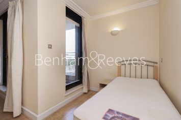 Studio flat to rent in Cromwell Road, Point West Building, SW7-image 3