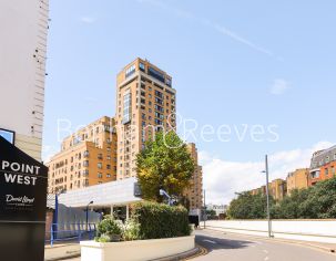 Studio flat to rent in Cromwell Road, Point West Building, SW7-image 6