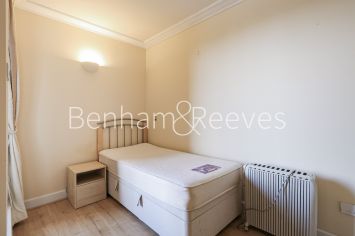 Studio flat to rent in Cromwell Road, Point West Building, SW7-image 13