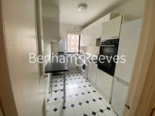 2  bedrooms flat to rent in Napier Place, Hungerford House, W14-image 2