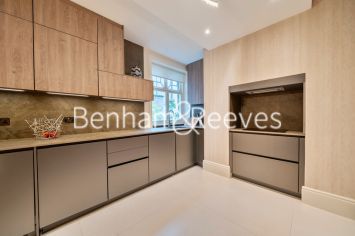 image 5  bedrooms flat to rent in Abingdon Court, Kensington, W8-image 13