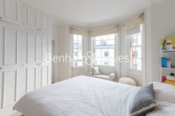 3 bedrooms flat to rent in Pitt Street, Kensington, W8-image 4