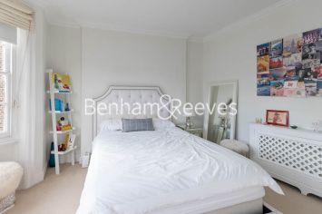 3 bedrooms flat to rent in Pitt Street, Kensington, W8-image 14
