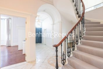 4  bedrooms house to rent in Abingdon Court, Abingdon Villas, W8-image 4