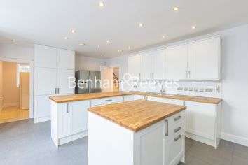 4  bedrooms house to rent in Abingdon Court, Abingdon Villas, W8-image 6
