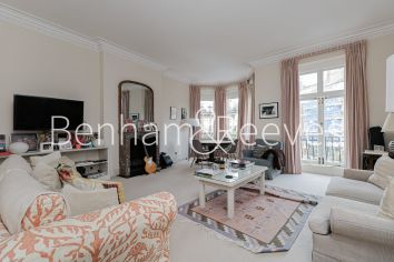 1  bedroom flat to rent in Durward House, Kensington Court, W8-image 7