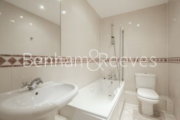 image 2  bedrooms flat to rent in Warwick Road, West Kensington, W14-image 11