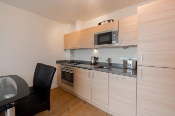 1  bedroom flat to rent in Heritage Avenue, Colindale, NW9-image 2