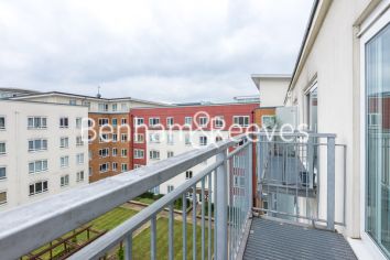 Studio flat to rent in Boulevard Drive, Colindale, NW9-image 4