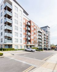 1  bedroom flat to rent in East Drive, Collindale, NW9-image 5