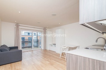Studio flat to rent in Aerodrome Road, Colindale, NW9-image 7