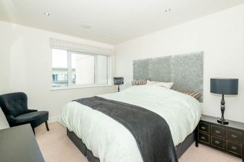 3  bedrooms flat to rent in Boulevard Drive, Colindale, NW9-image 5