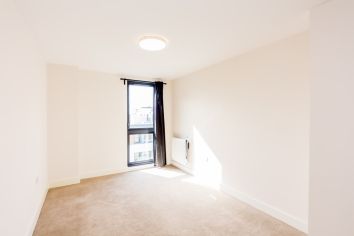3  bedrooms flat to rent in Charcot Road, Colindale, NW9-image 2