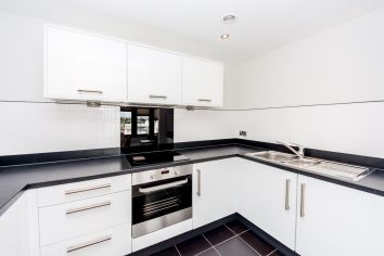 3  bedrooms flat to rent in Charcot Road, Colindale, NW9-image 5
