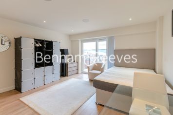 Studio flat to rent in Beaufort Square, Beaufort Park, NW9-image 6