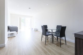 2  bedrooms flat to rent in Beaufort Square, Colindale, NW9-image 7