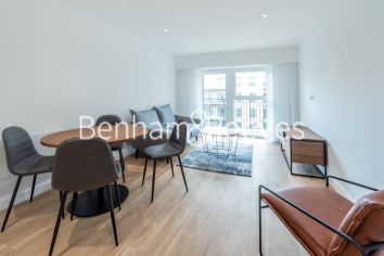 1  bedroom flat to rent in Fairbank House, Beaufort Square, NW9-image 3