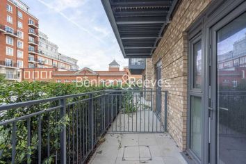Studio flat to rent in Beaufort Square, Colindale, NW9-image 11
