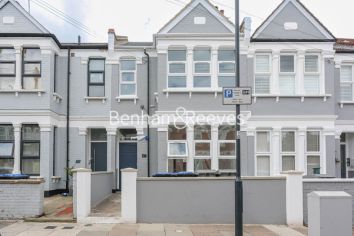 Studio flat to rent in Mapesbury, Larch Road, NW2-image 5