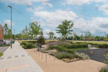 2  bedrooms flat to rent in Aerodrome Road, Beaufort Park, NW9-image 2