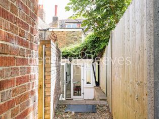 3  bedrooms flat to rent in The Burroughs, Colindal, NW4-image 18