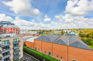 2  bedrooms flat to rent in Fairbank House, Beaufort Square, NW9-image 12