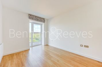 2  bedrooms flat to rent in Fairbank House, Beaufort Square, NW9-image 13