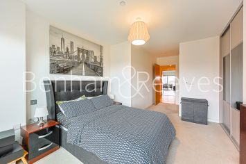 image 3  bedrooms flat to rent in Thonrey Close, Colindale Gardens, NW9-image 20