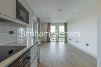 image 1  bedroom flat to rent in Duxford Tower, East Drive, NW9-image 2