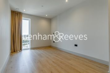 image 1  bedroom flat to rent in Duxford Tower, East Drive, NW9-image 15