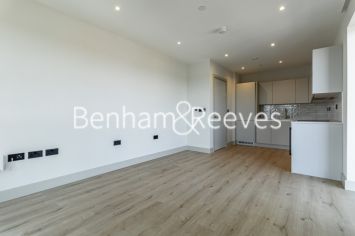 image 1  bedroom flat to rent in Duxford Tower, East Drive, NW9-image 16