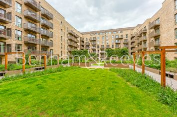 image 3  bedrooms flat to rent in Duxford Tower, East Drive, NW9-image 22